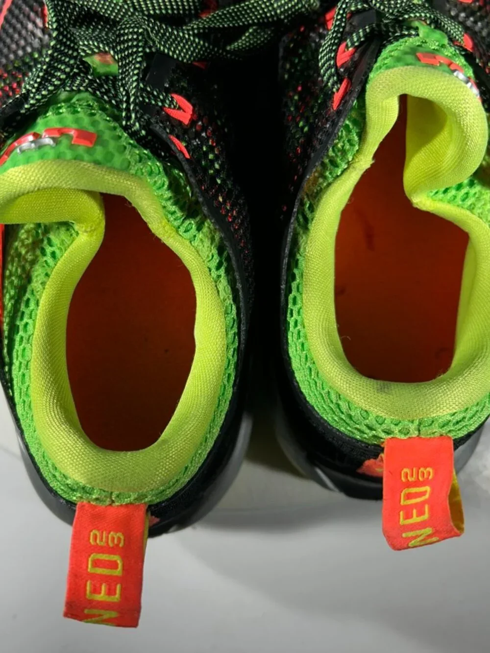 Nike Lebron XII 12 Low Basketball Shoes Boys Size 5.5 5.5Y Black Green Sneakers